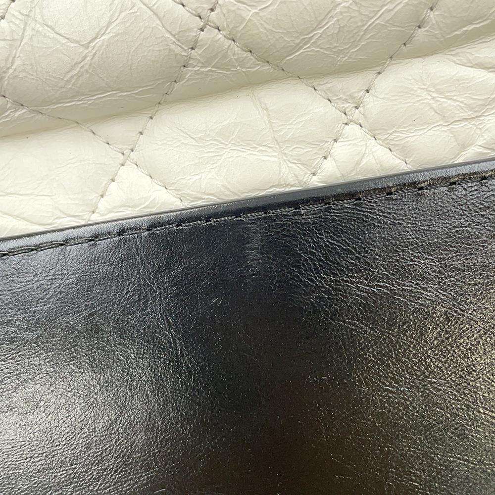 Chanel Chain Shoulder Bag Gabriel de Hobo Large Calf Leather White Black - Picture 8 of 16